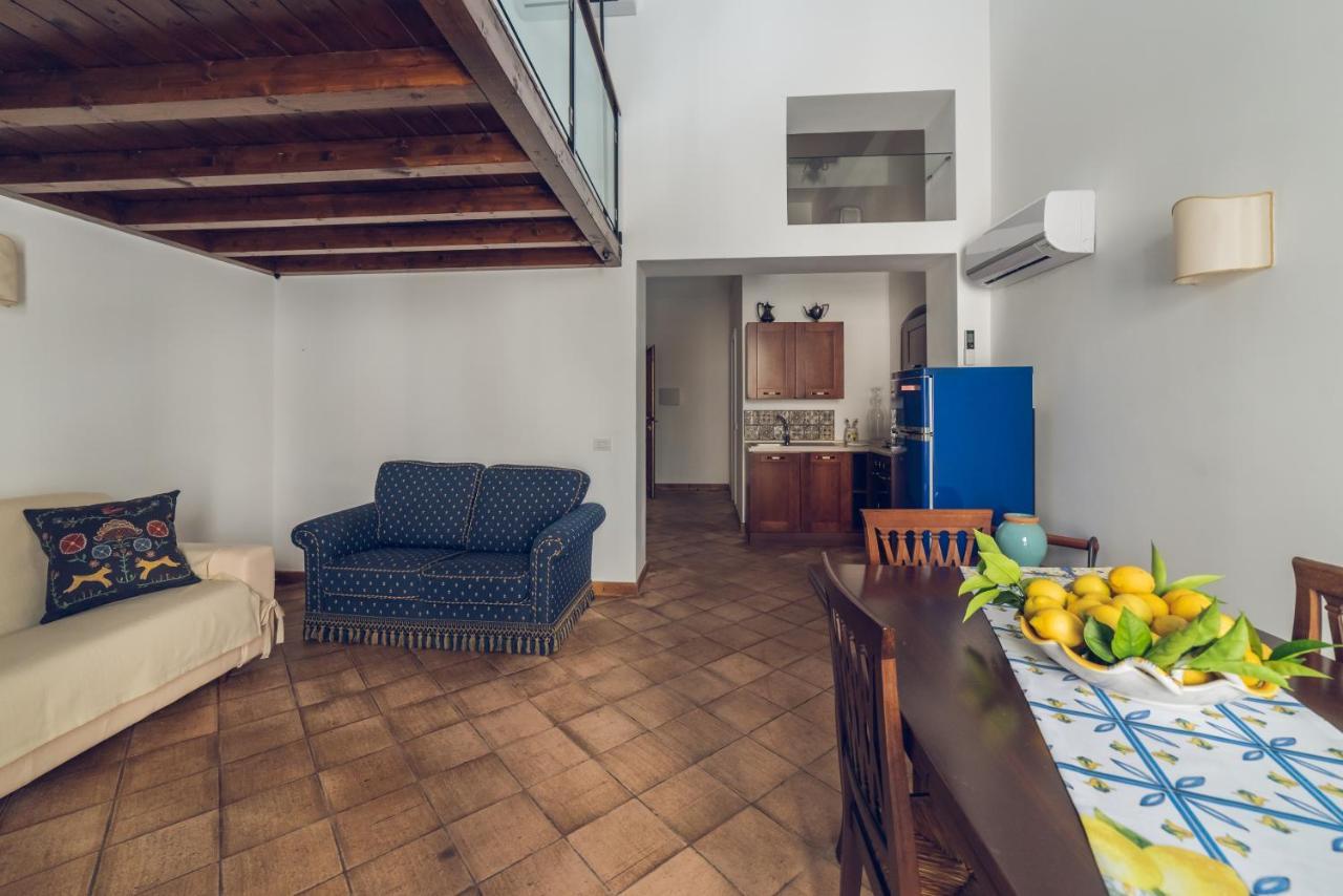Vilagos & Loft Lägenhet Taormina
