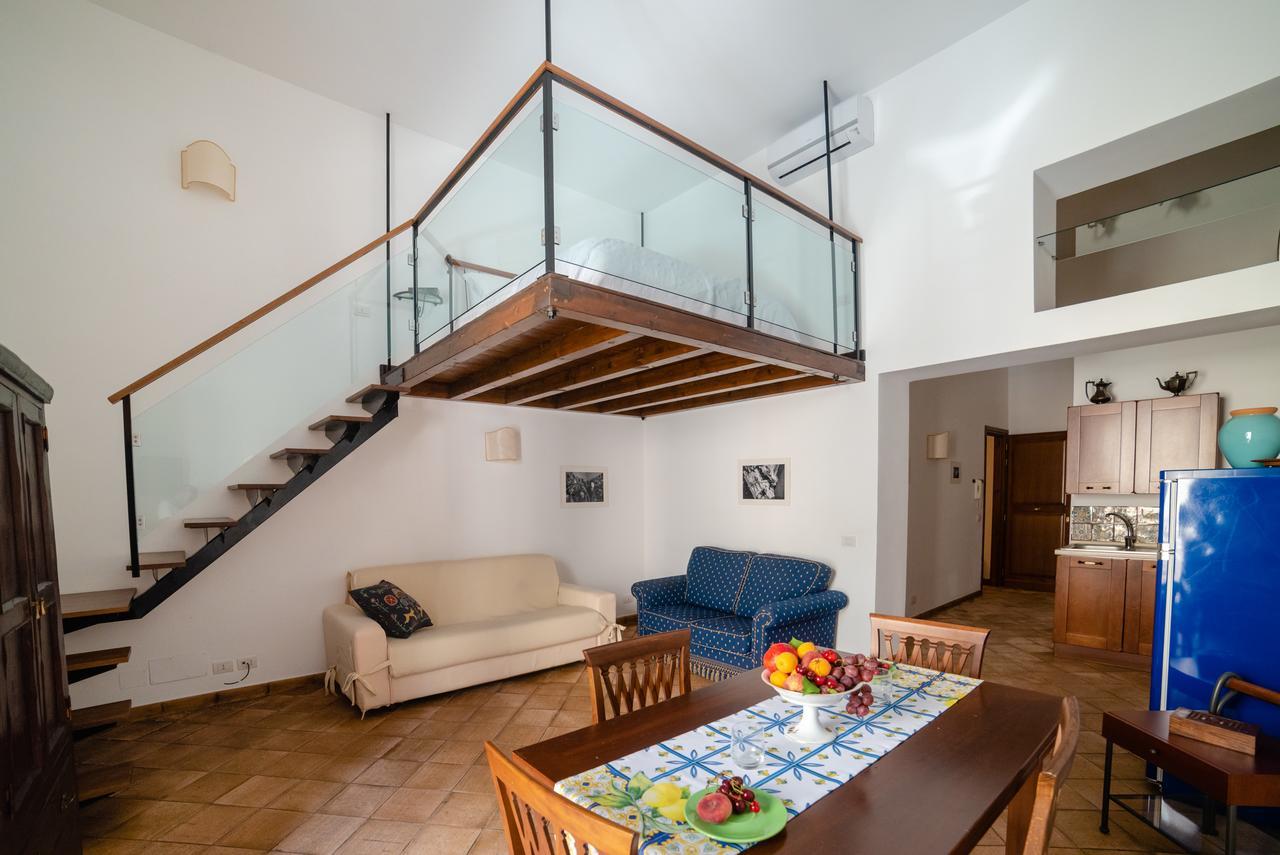 Vilagos & Loft Lägenhet Taormina